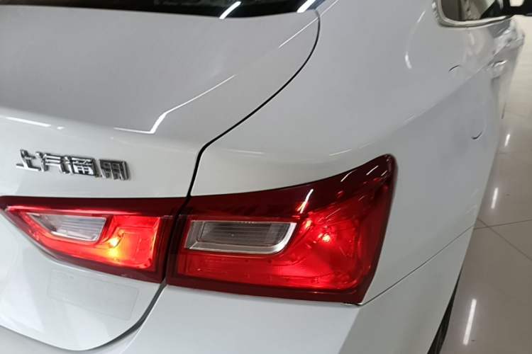 Used Chevrolet Malibu XL 2021 535T Automatic Sharp Edition Right Rear Taillight