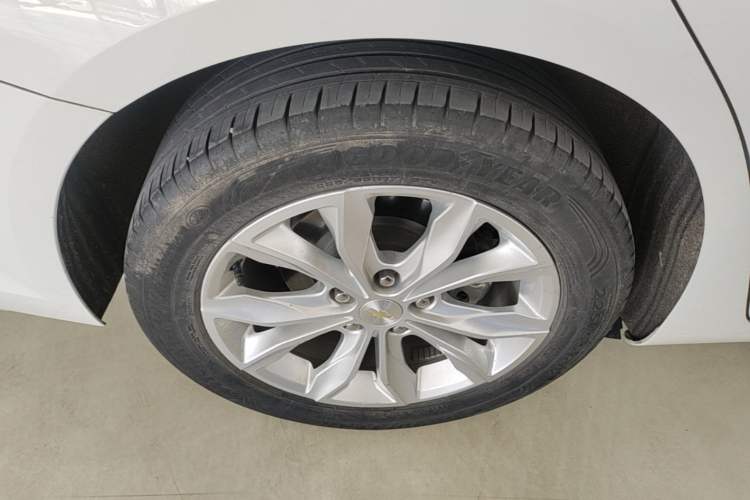 Used Chevrolet Malibu XL 2021 535T Automatic Sport Edition Right Rear Wheel Hub