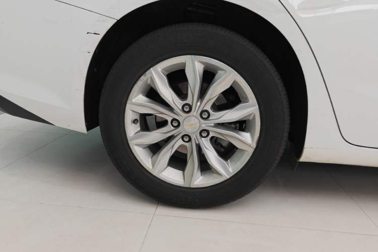 Used Chevrolet Malibu XL 2021 535T Automatic Sport Edition Right Rear Wheel Hub