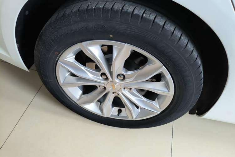 Used Chevrolet Malibu XL 2021 535T Automatic Sport Edition Right Rear Wheel Hub