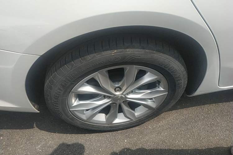 Used Chevrolet Malibu XL 2021 535T Automatic Sport Edition Right Rear Wheel Hub