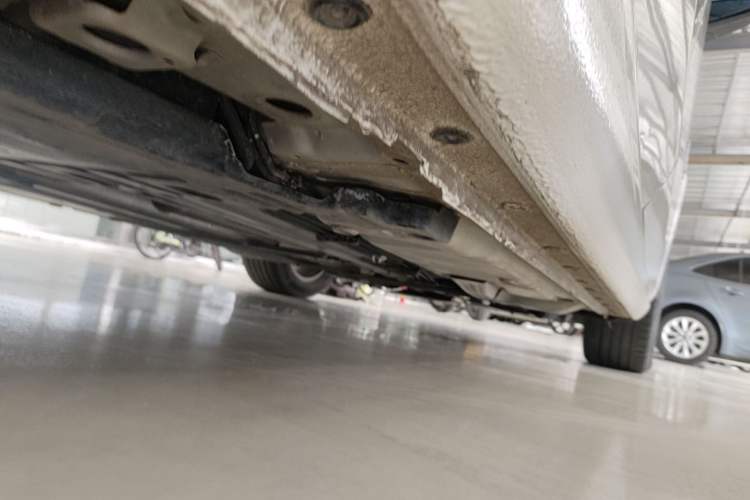 Used Chevrolet Malibu XL 2021 535T Automatic Sport Edition Right Side Sill