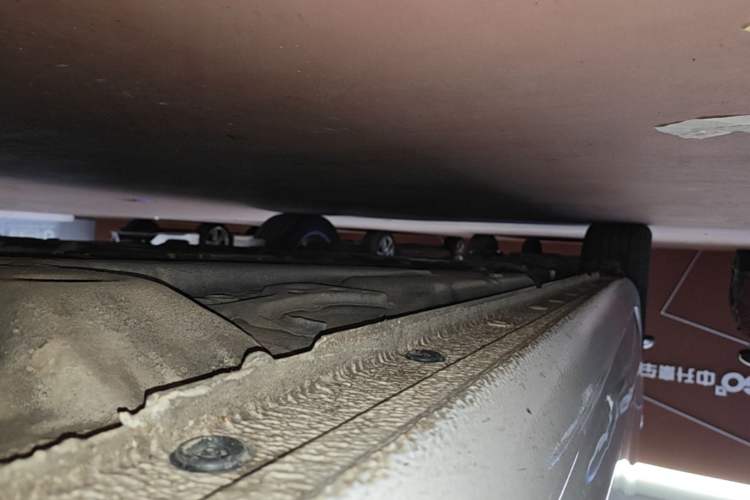 Used Chevrolet Malibu XL 2021 535T Automatic Sport Edition Right Side Sill