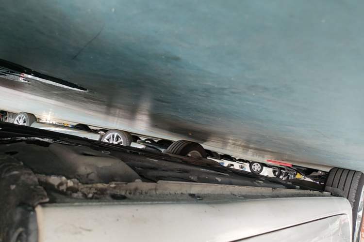 Used Chevrolet Malibu XL 2021 535T Automatic Sport Edition Right Side Sill
