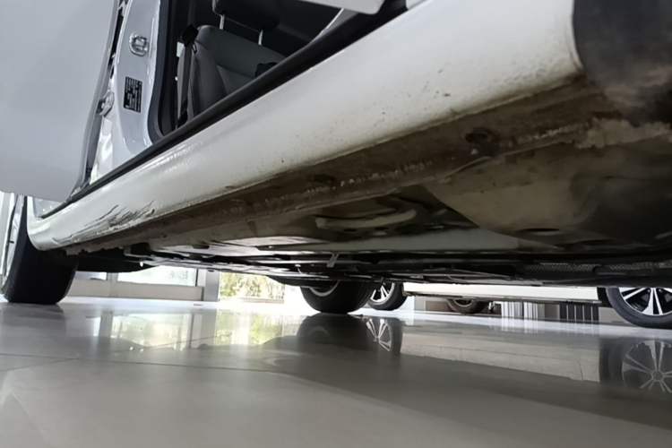 Used Chevrolet Malibu XL 2021 535T Automatic Sharp Edition Right Side Sill