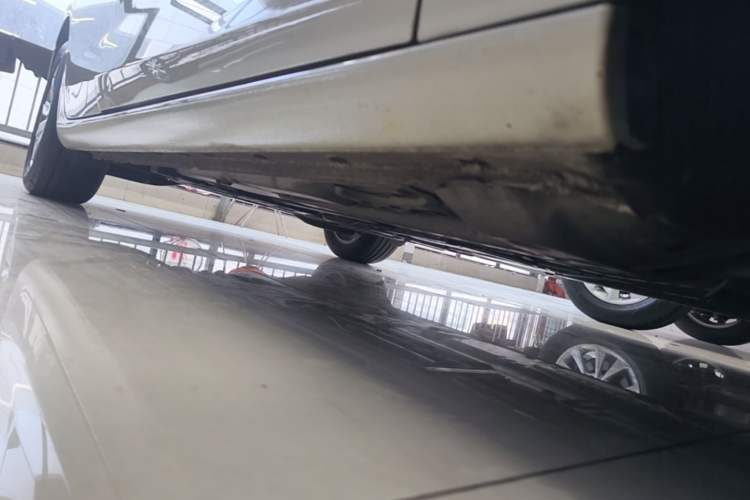 Used Chevrolet Malibu XL 2021 535T Automatic Sport Edition Right Side Sill