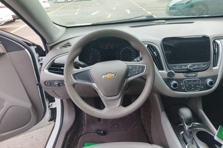 Used Chevrolet Malibu XL 2021 535T Automatic Sharp Edition Steering Wheel