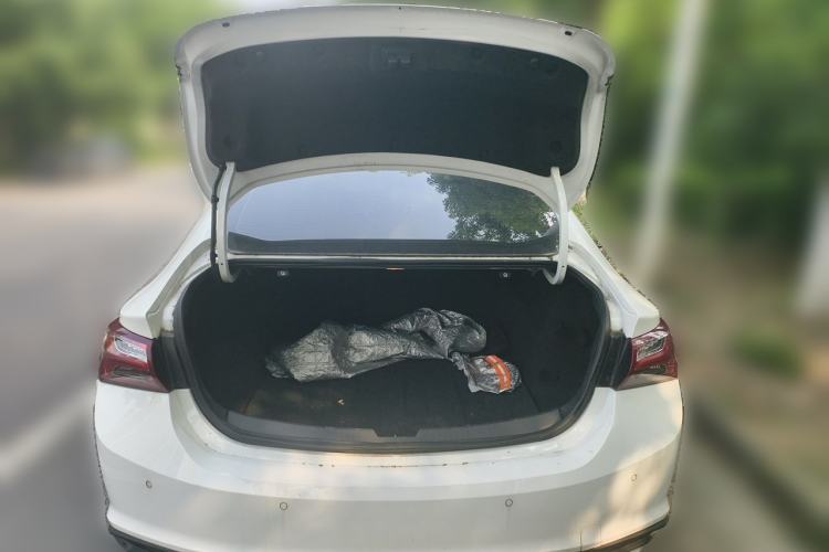 Used Chevrolet Malibu XL 2021 535T Automatic Sport Edition Trunk