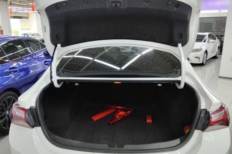 Used Chevrolet Malibu XL 2021 535T Automatic Sport Edition Trunk
