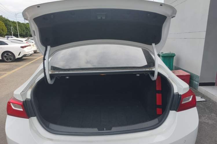 Used Chevrolet Malibu XL 2021 535T Automatic Sharp Edition Trunk
