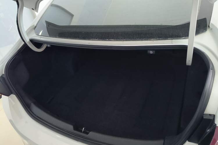 Used Chevrolet Malibu XL 2021 535T Automatic Sport Edition Trunk