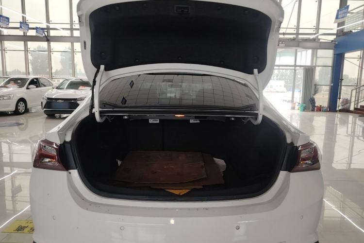 Used Chevrolet Malibu XL 2021 535T Automatic Sport Edition Trunk