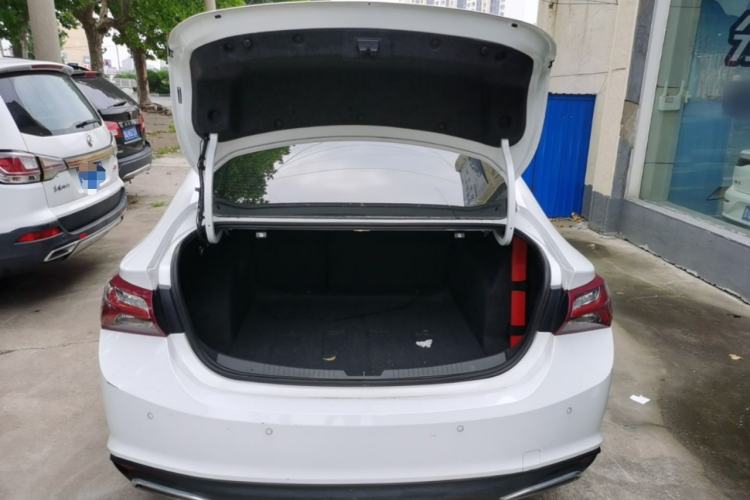 Used Chevrolet Malibu XL 2021 535T Automatic Sport Edition Trunk
