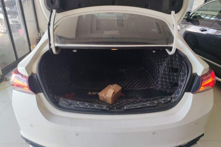 Used Chevrolet Malibu XL 2021 535T Automatic Sport Edition Trunk
