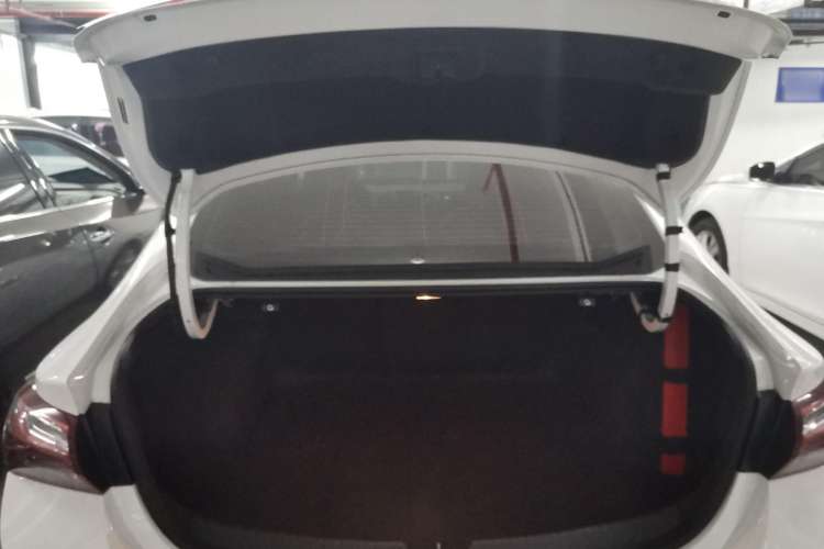 Used Chevrolet Malibu XL 2021 535T Automatic Sport Edition Trunk