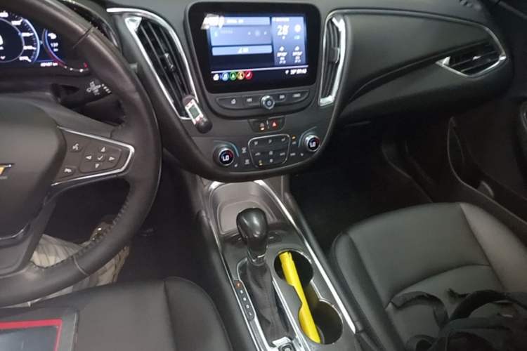 Used Chevrolet Malibu XL 2022 535T Automatic RuiLian Edition Audio And AC Panel