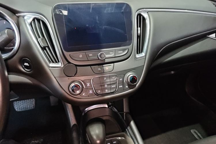 Used Chevrolet Malibu XL 2022 535T Automatic RuiLian Edition Audio And AC Panel
