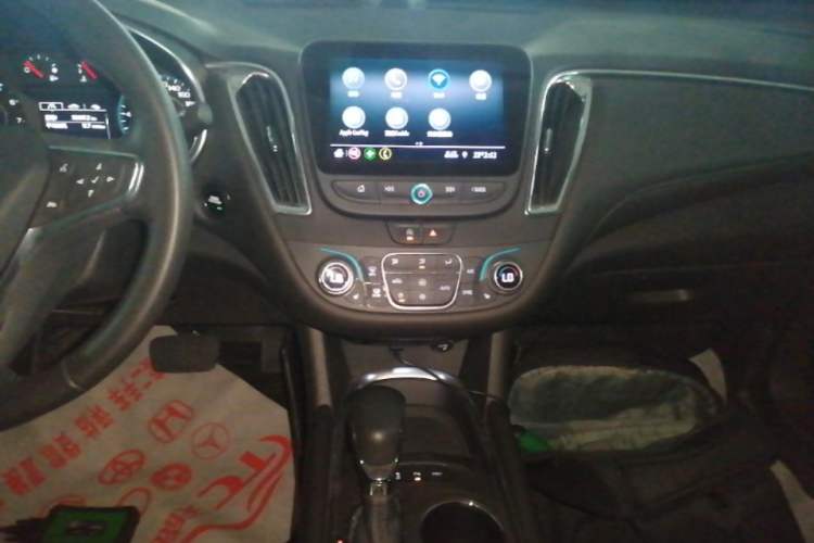 Used Chevrolet Malibu XL 2022 535T Automatic Sport Edition Audio And AC Panel