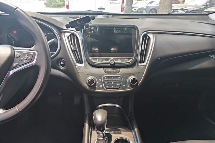 Used Chevrolet Malibu XL 2022 535T Automatic RuiLian Edition Audio And AC Panel