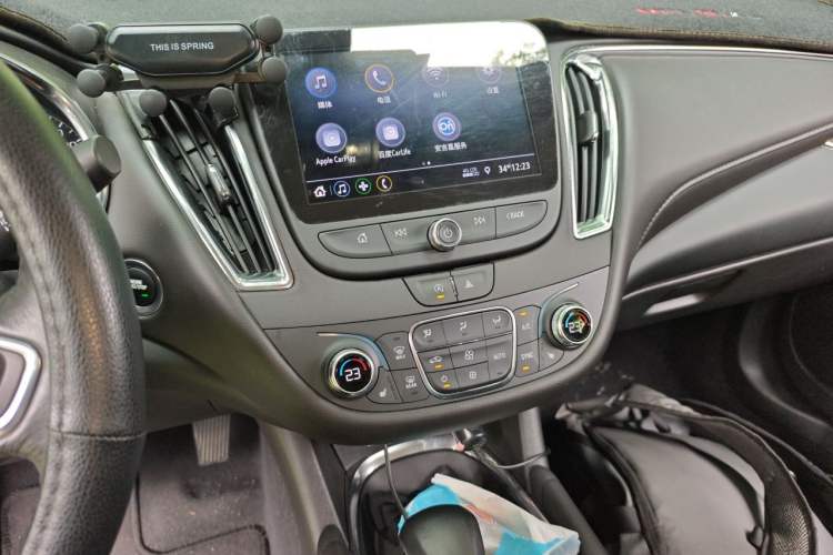 Used Chevrolet Malibu XL 2022 535T Automatic Sport Edition Audio And AC Panel