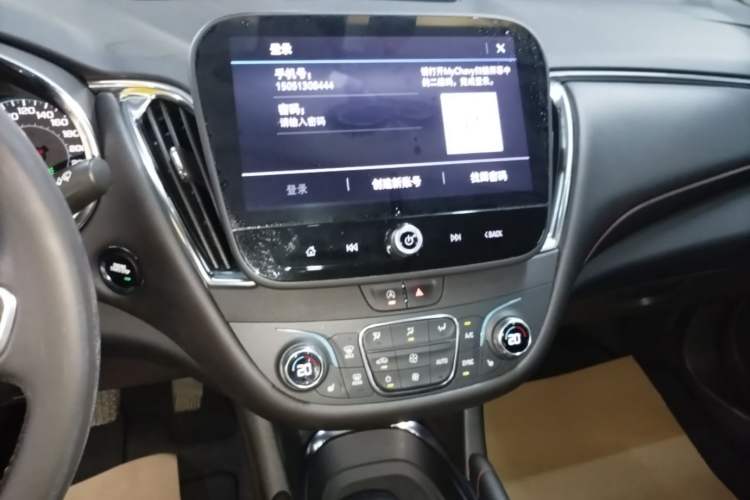 Used Chevrolet Malibu XL 2022 Redline 550T Automatic Sport Edition Audio And AC Panel