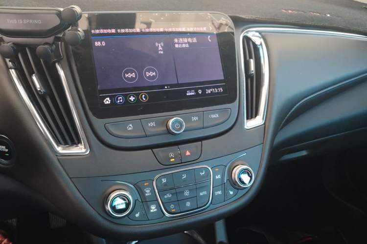 Used Chevrolet Malibu XL 2022 535T Automatic Sport Edition Audio And AC Panel