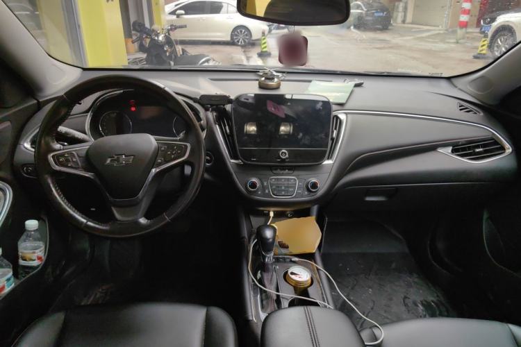 Used Chevrolet Malibu XL 2022 Redline 550T Automatic RuiLian Edition Center Console