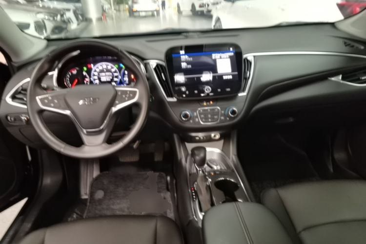 Used Chevrolet Malibu XL 2022 Redline 550T Automatic RuiLian Edition Center Console