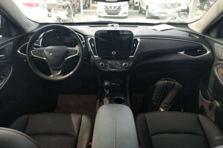 Used Chevrolet Malibu XL 2022 Redline 550T Automatic RuiLian Edition Center Console