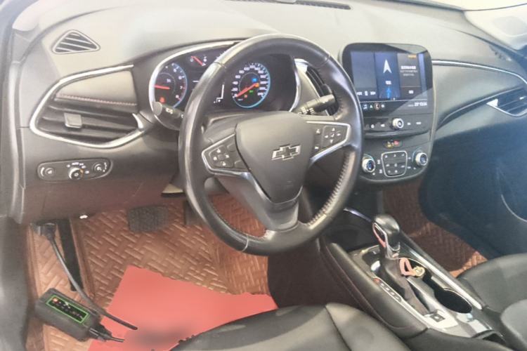 Used Chevrolet Malibu XL 2022 Redline 550T Automatic Sport Edition Center Console