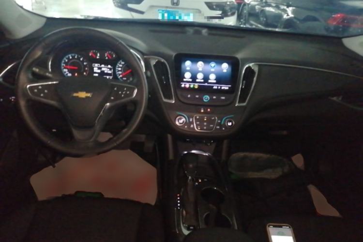 Used Chevrolet Malibu XL 2022 535T Automatic Sport Edition Center Console