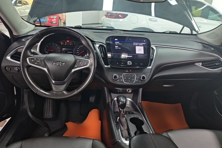 Used Chevrolet Malibu XL 2022 Redline 550T Automatic Sport Edition Center Console