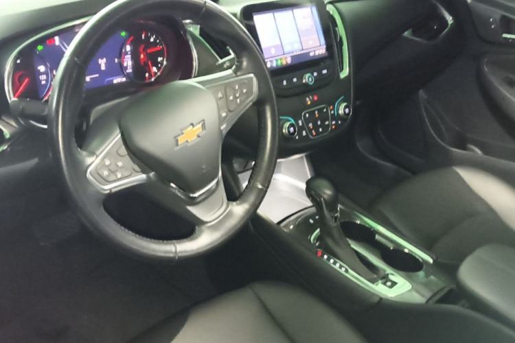 Used Chevrolet Malibu XL 2022 535T Automatic RuiLian Edition Center Console