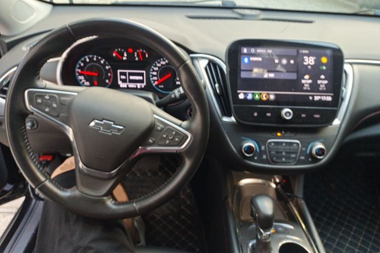 Used Chevrolet Malibu XL 2022 Redline 550T Automatic Sport Edition Center Console