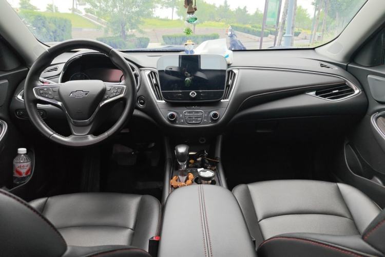 Used Chevrolet Malibu XL 2022 Redline 550T Automatic RuiLian Edition Center Console