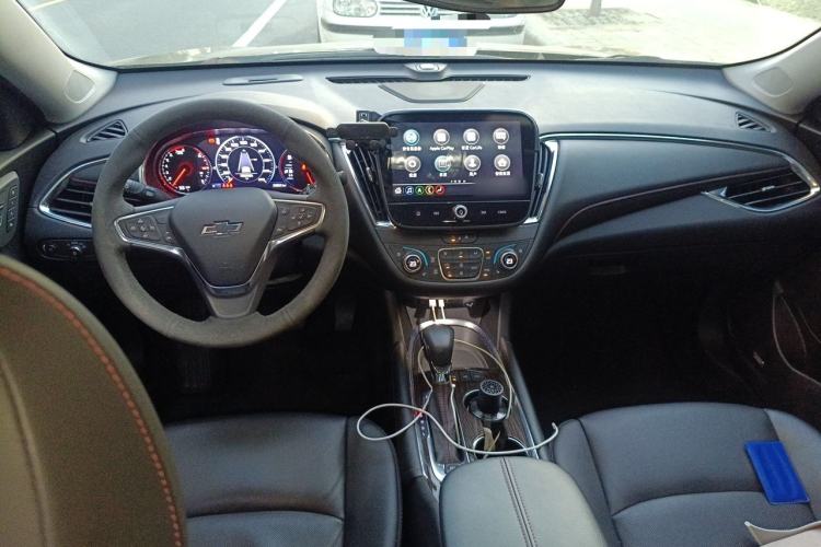 Used Chevrolet Malibu XL 2022 Redline 550T Automatic Smart Edition Center Console