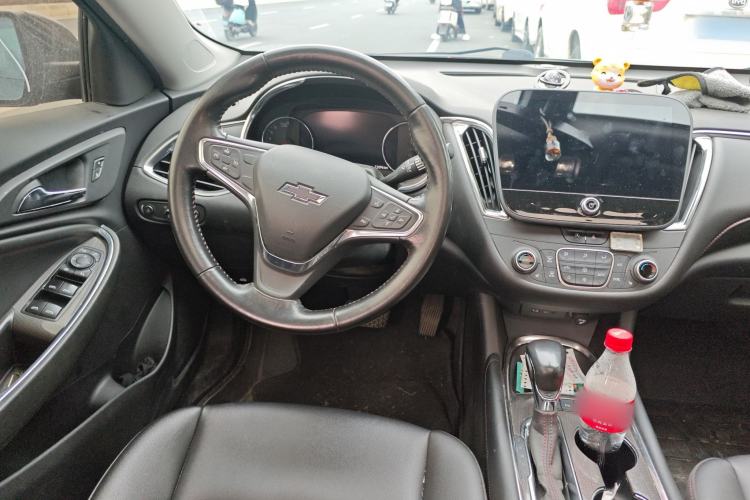 Used Chevrolet Malibu XL 2022 Redline 550T Automatic RuiLian Edition Center Console