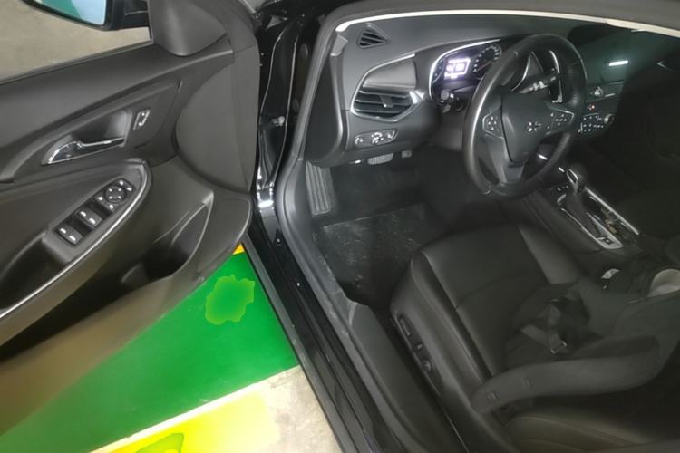 Used Chevrolet Malibu XL 2022 Redline 550T Automatic Sport Edition Driver Seat