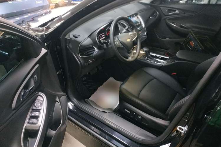 Used Chevrolet Malibu XL 2022 535T Automatic Sport Edition Driver Seat