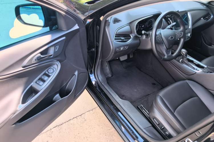 Used Chevrolet Malibu XL 2022 535T Automatic Sport Edition Driver Seat