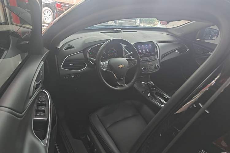 Used Chevrolet Malibu XL 2022 535T Automatic Sport Edition Driver Seat