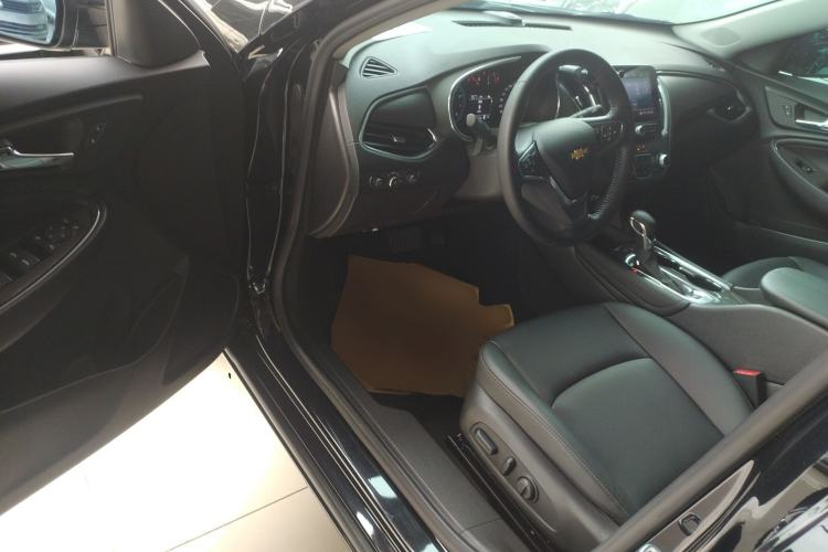 Used Chevrolet Malibu XL 2022 535T Automatic Sport Edition Driver Seat