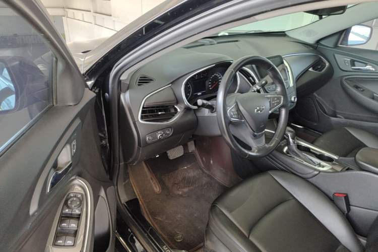 Used Chevrolet Malibu XL 2022 535T Automatic Sport Edition Driver Seat