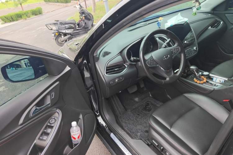 Used Chevrolet Malibu XL 2022 Redline 550T Automatic RuiLian Edition Driver Seat