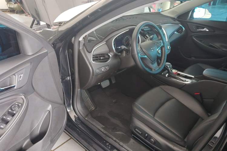 Used Chevrolet Malibu XL 2022 535T Automatic Sport Edition Driver Seat