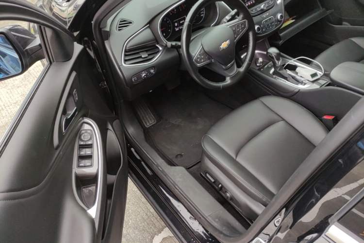 Used Chevrolet Malibu XL 2022 535T Automatic Sport Edition Driver Seat