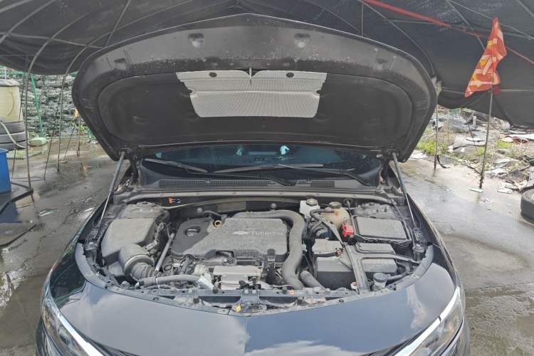 Used Chevrolet Malibu XL 2022 535T Automatic Sport Edition Engine Bay