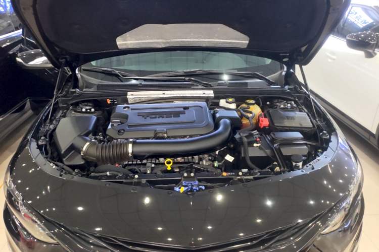 Used Chevrolet Malibu XL 2022 Redline 550T Automatic Sport Edition Engine Bay