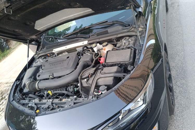Used Chevrolet Malibu XL 2022 Redline 550T Automatic Smart Edition Engine Bay Left