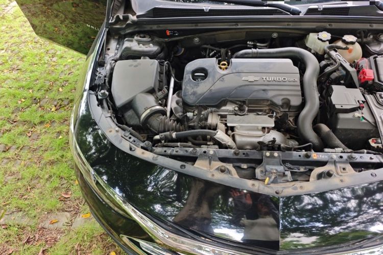 Used Chevrolet Malibu XL 2022 535T Automatic Sport Edition Engine Bay Right